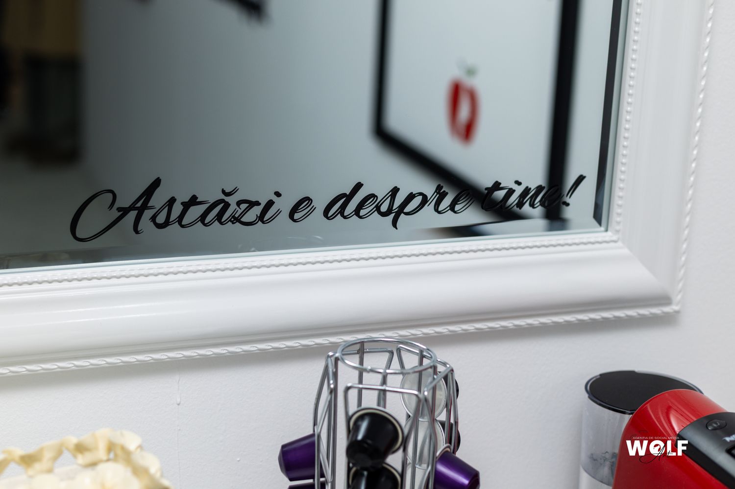 The mirror at reception